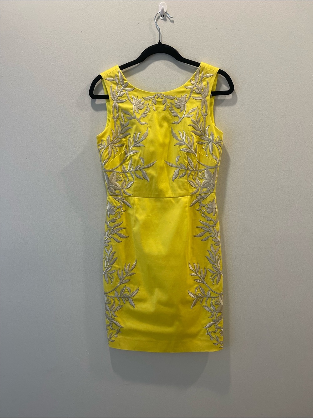 ANTONIO MELANI Yellow Sleeveless Embroidered Sheath Dress